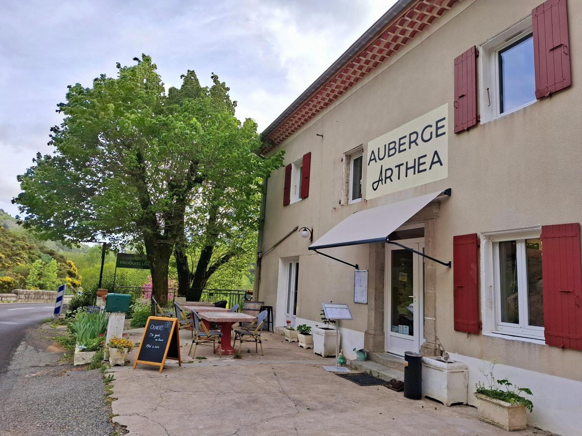 Auberge Arthea Laviolle Экстерьер фото